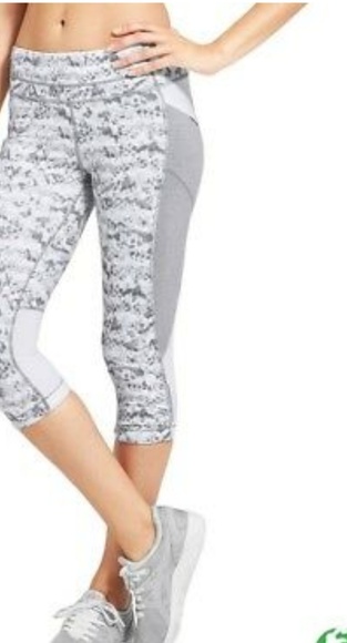 Athleta Other - Athleta Dapple Be Free Knicker Capri, Yoga